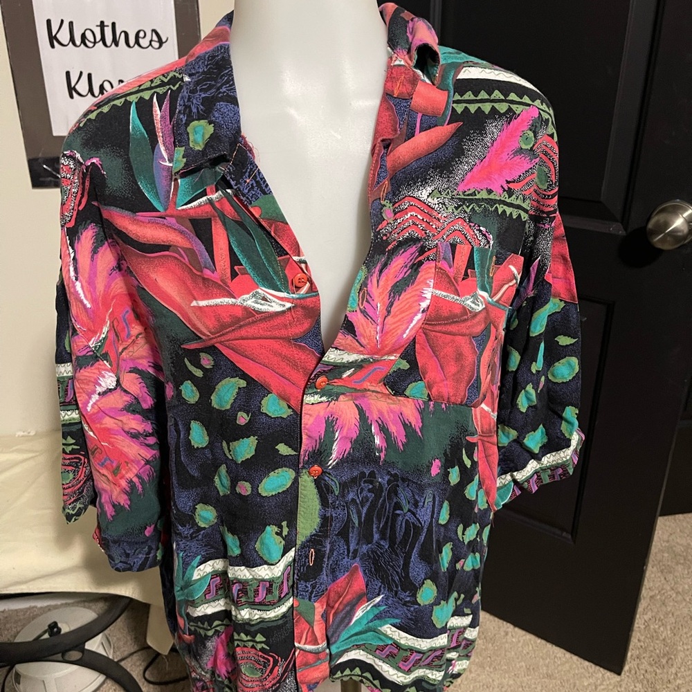 Tropical Print Women's Button-Down Shirt - Picture 2 of 4